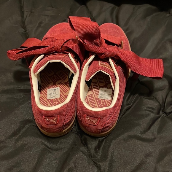 ❤️SOLD❤️🌟HOST PICK 🌟Puma Burgundy Basket Heart Corduroy Shoes - Picture 2 of 5